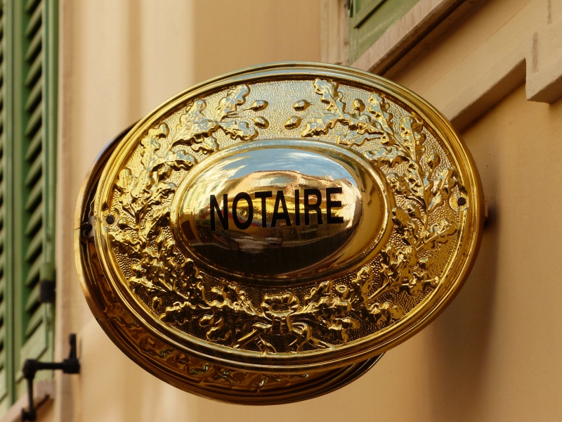 notaire-LA SEYNE SUR MER-min_advertising-golden-metal-money-lighting-brass-1013060-pxhere.com